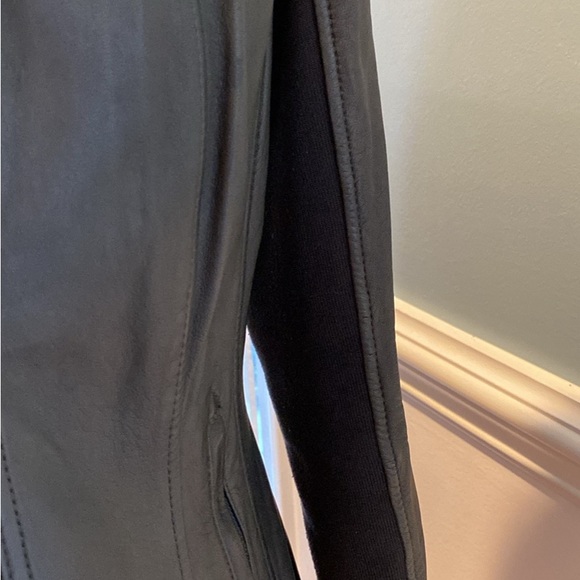 Danier Italian Leather Jacket - Picture 5 of 10